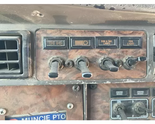 Kenworth T600 Dash Assembly