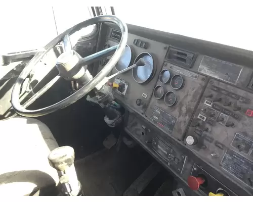 Kenworth T600 Dash Assembly