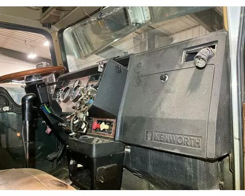 Kenworth T600 Dash Assembly