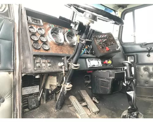 Kenworth T600 Dash Assembly