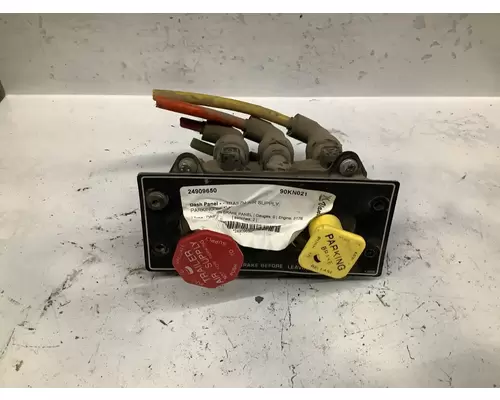 Kenworth T600 Dash Assembly