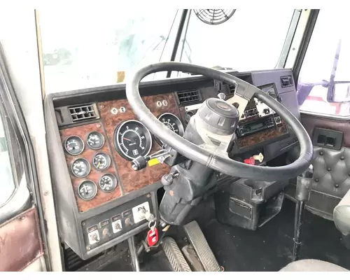 Kenworth T600 Dash Assembly