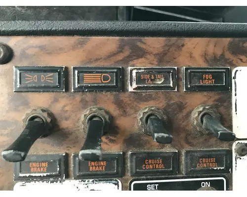 Kenworth T600 Dash Assembly