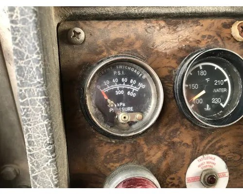 Kenworth T600 Dash Assembly