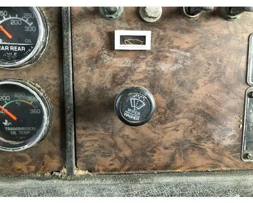 Kenworth T600 Dash Assembly
