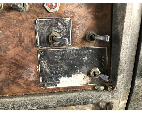 Kenworth T600 Dash Assembly