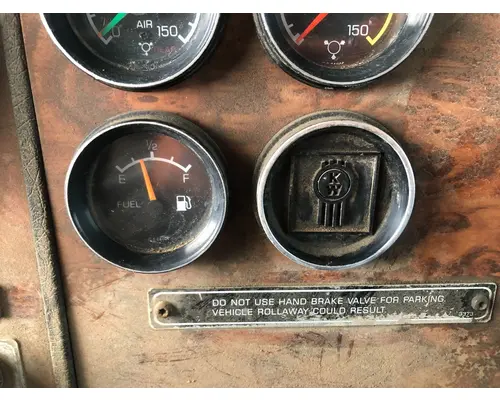 Kenworth T600 Dash Assembly