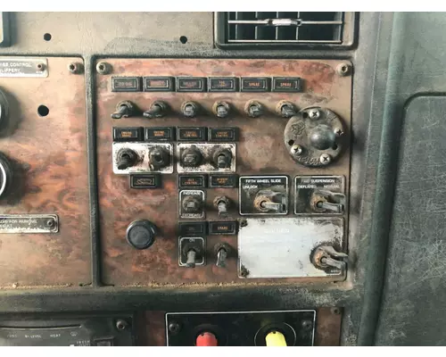 Kenworth T600 Dash Assembly