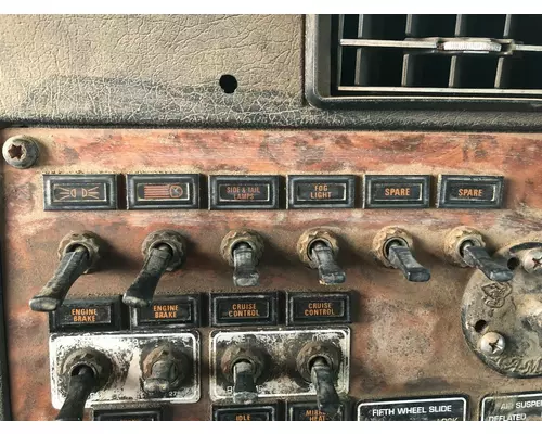 Kenworth T600 Dash Assembly