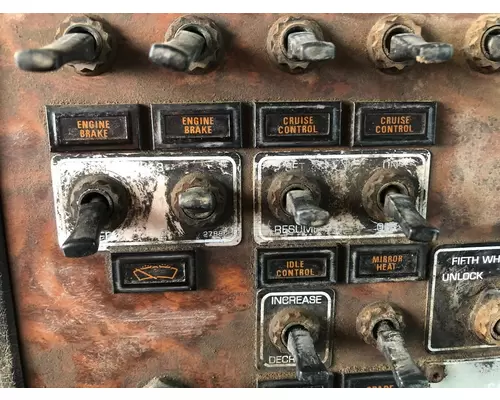 Kenworth T600 Dash Assembly