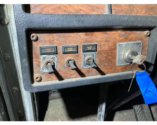 Kenworth T600 Dash Panel