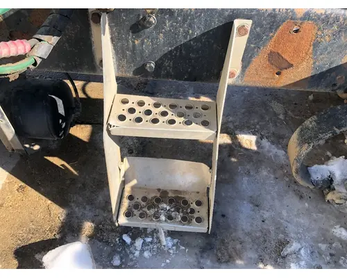 Kenworth T600 Engine Brackets, Misc.