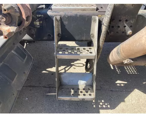 Kenworth T600 Engine Brackets, Misc.