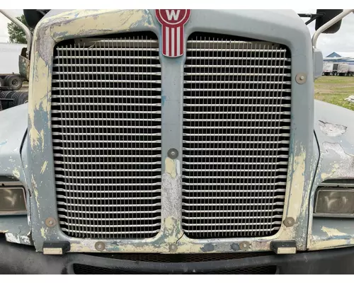 Kenworth T600 Grille