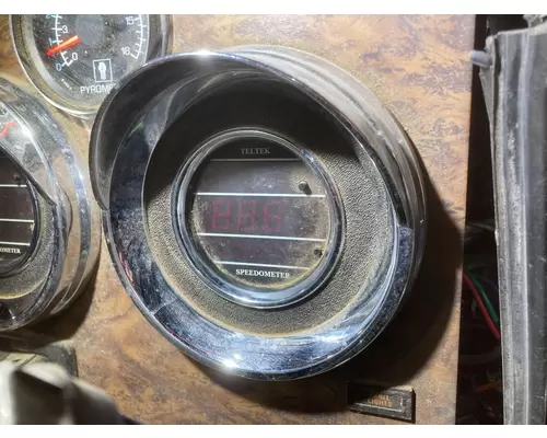 Kenworth T600 Instrument Cluster
