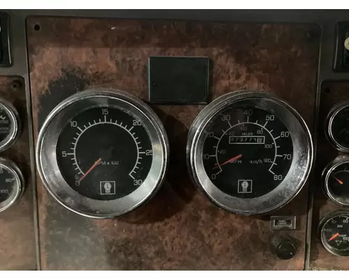 Kenworth T600 Instrument Cluster