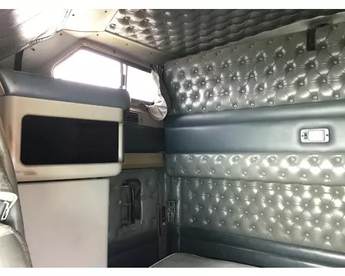 Kenworth T600 Parts Unit