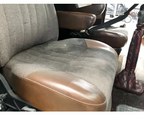 Kenworth T600 Seat (Air Ride Seat)