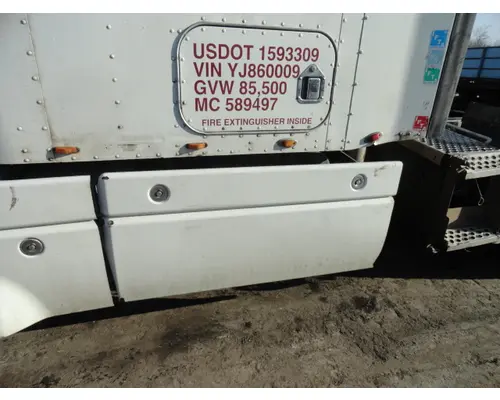 Side Fairing KENWORTH T600 Sam's Riverside Truck Parts Inc