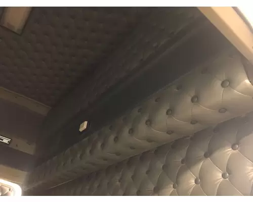 Kenworth T600 Sleeper Bunk