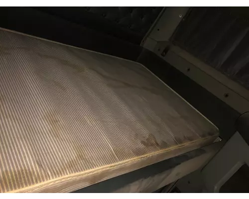 Kenworth T600 Sleeper Bunk
