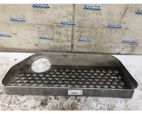 Kenworth T600 Step (Fuel Tank, Fairing