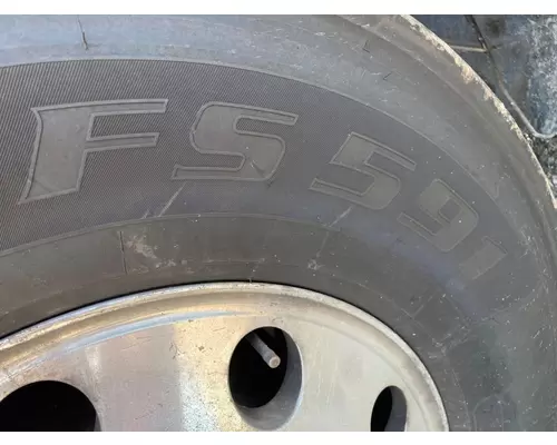 Kenworth T600 Tires