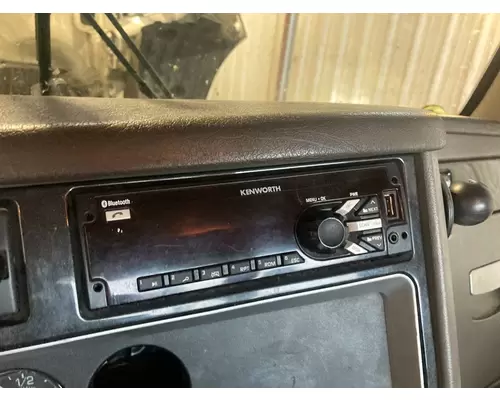 Radio Kenworth T660 Vander Haags Inc Kc