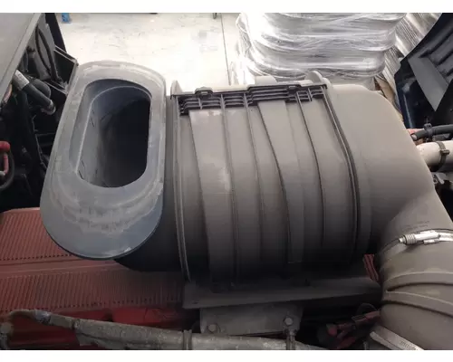 Kenworth T660 Air Cleaner