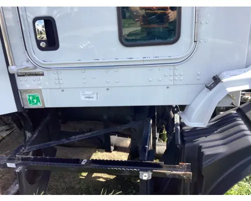 Kenworth T660 Cab Assembly