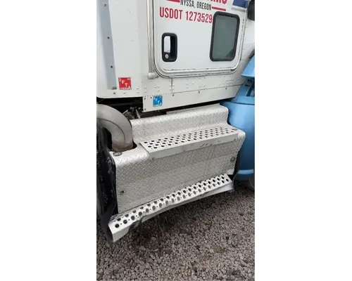 Kenworth T660 DPF (Diesel Particulate Filter)