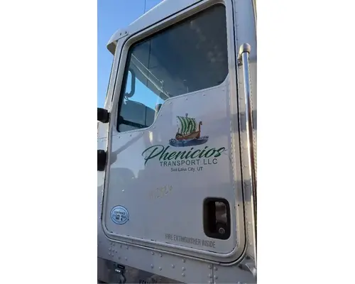 Kenworth T660 Door Assembly, Front