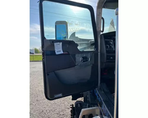 Kenworth T660 Door Assembly, Front