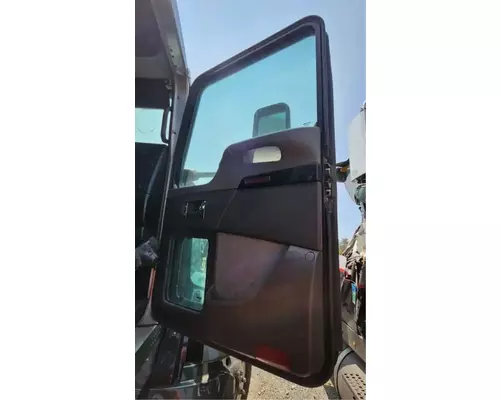 Kenworth T660 Door Assembly, Front