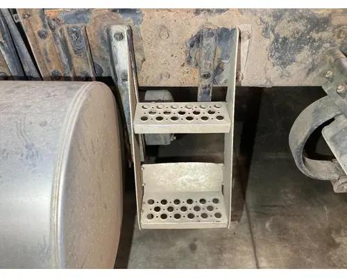 Kenworth T660 Engine Brackets, Misc.