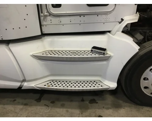 Kenworth T660 Fairing (Side)