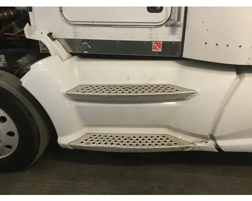 Kenworth T660 Fairing (Side)