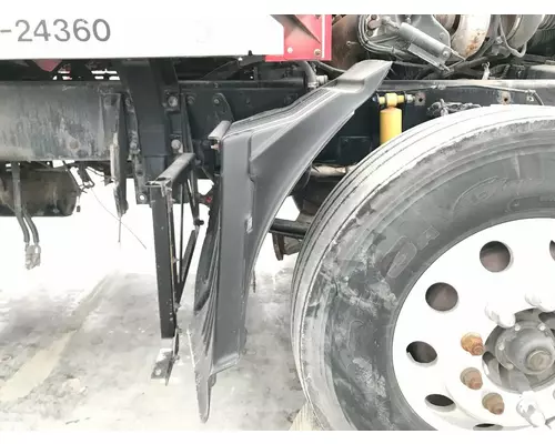 Kenworth T660 Fender