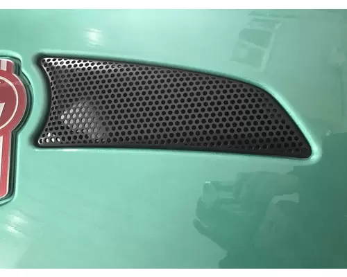 Kenworth T660 Hood Side Vent