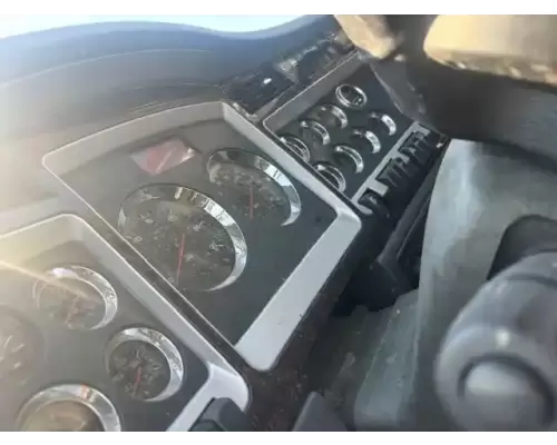 Kenworth T660 Instrument Cluster