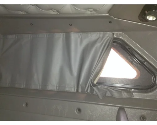 Kenworth T660 Interior Curtains