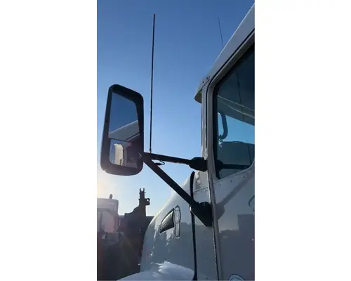 Kenworth T660 Mirror (Side View)