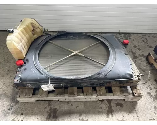 Radiator KENWORTH T660 Dutchers Inc   Heavy Truck Div  Ny