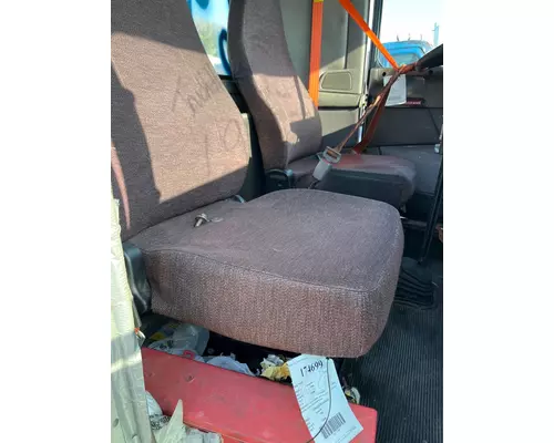 Kenworth T660 Seat, Front