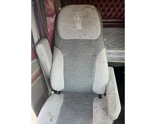 Kenworth T660 Seat (Air Ride Seat)