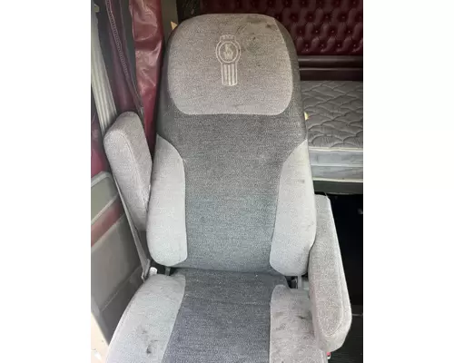 Kenworth T660 Seat (non-Suspension)