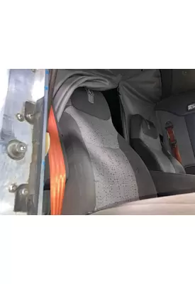 Kenworth T660 Seat (non-Suspension)