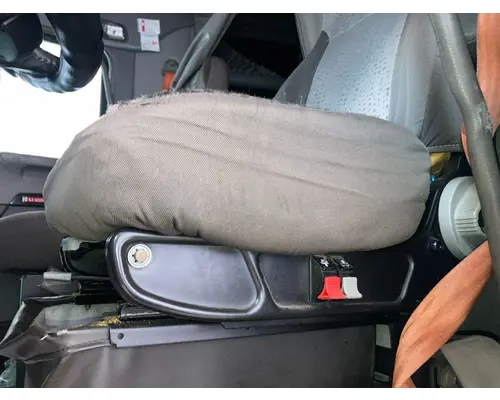 Kenworth T660 Seat (non-Suspension)