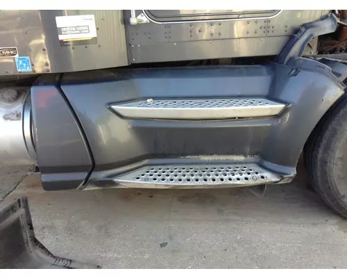 Kenworth T660 Skirt