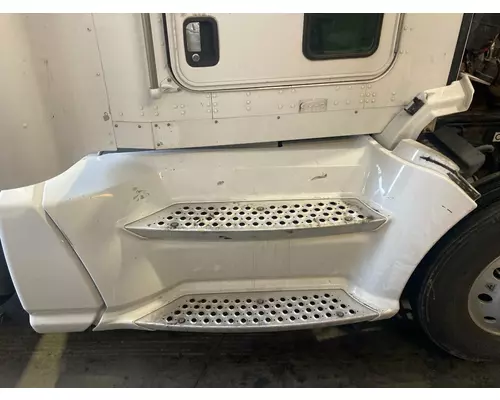 Kenworth T660 Skirt